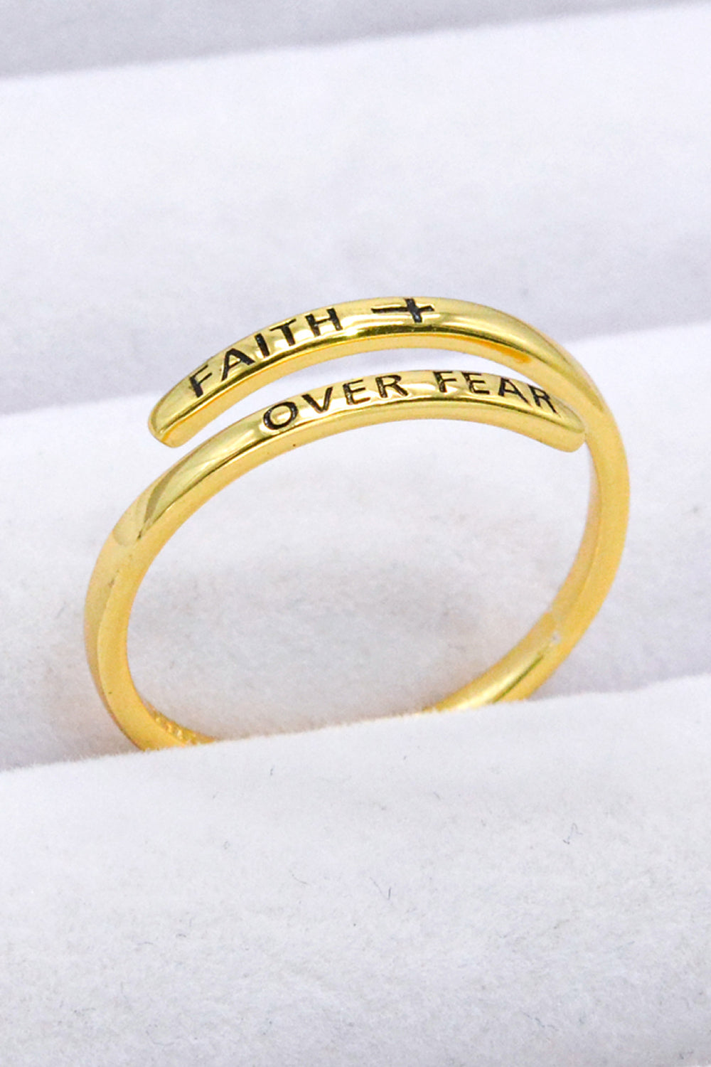 Tro Over Frygt Twist Ring