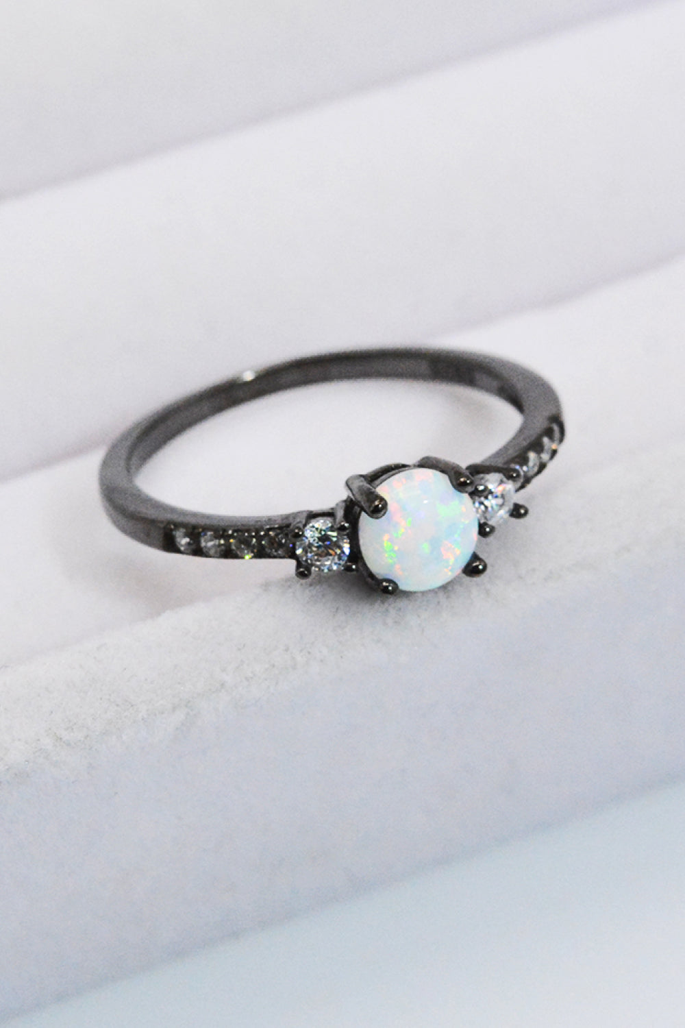 Runder Opal-Silberring