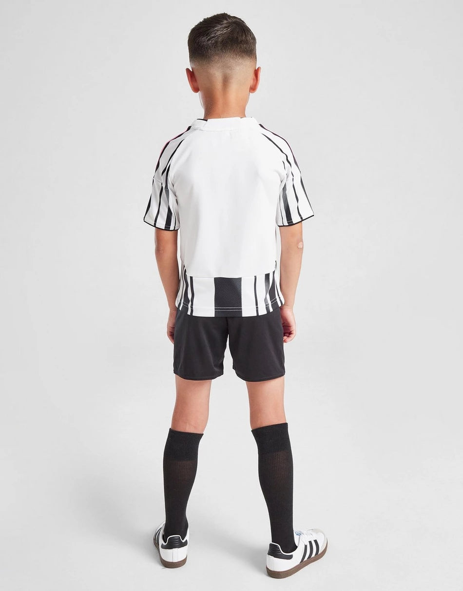 Kit da calcio casalingo Juventus 2025-26 per bambini
