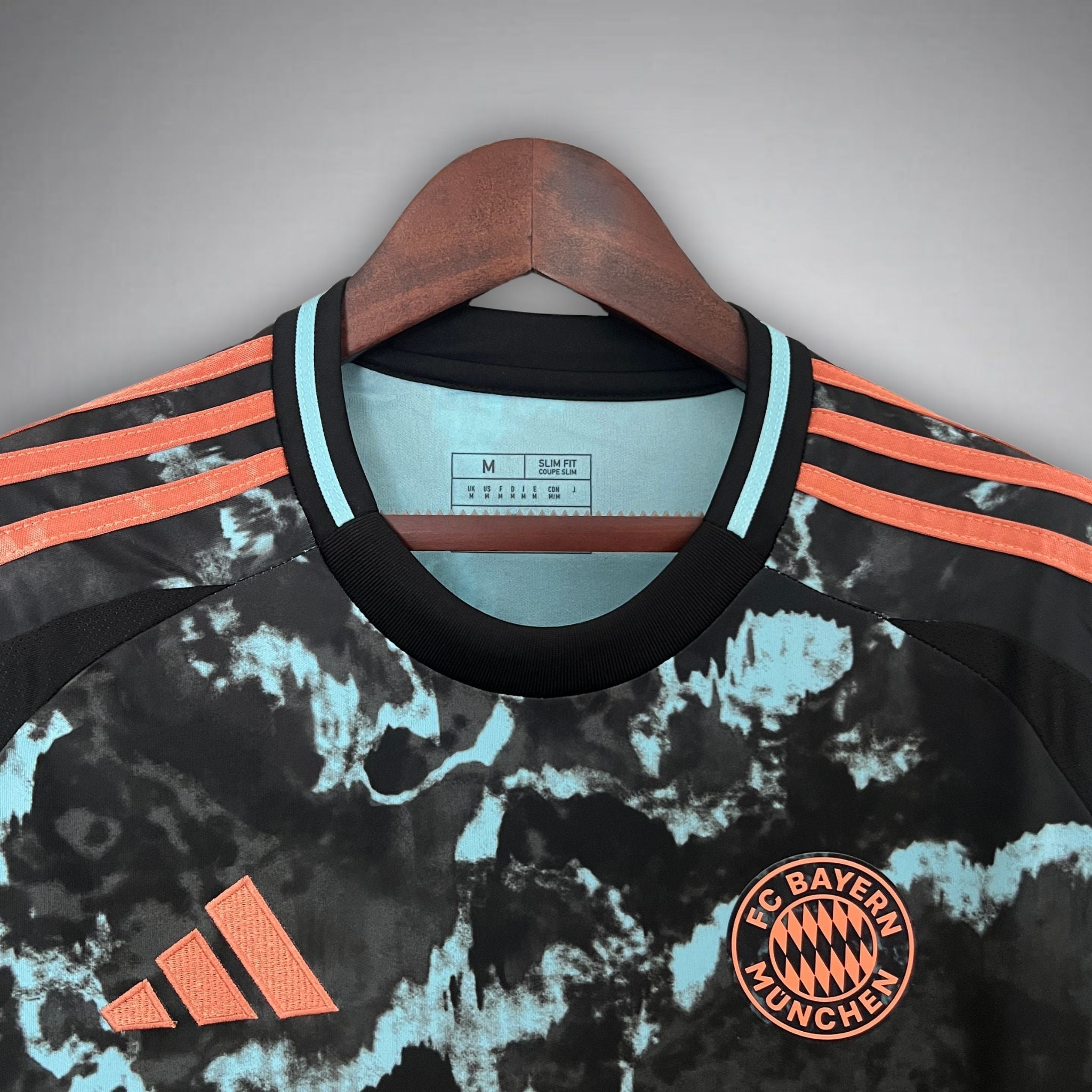2024/25 Bayern München Auswärtstrikot