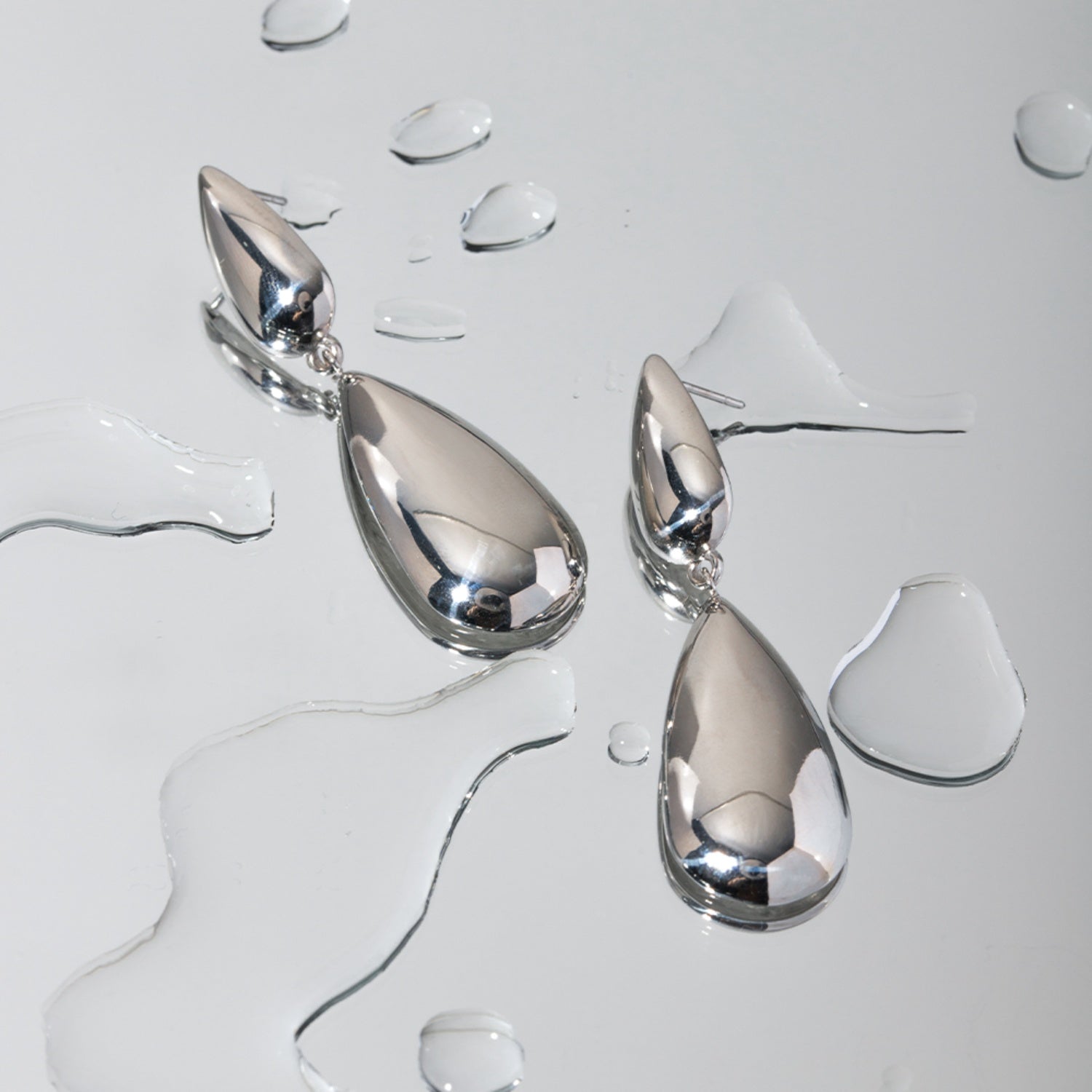 Orecchini a goccia in acciaio