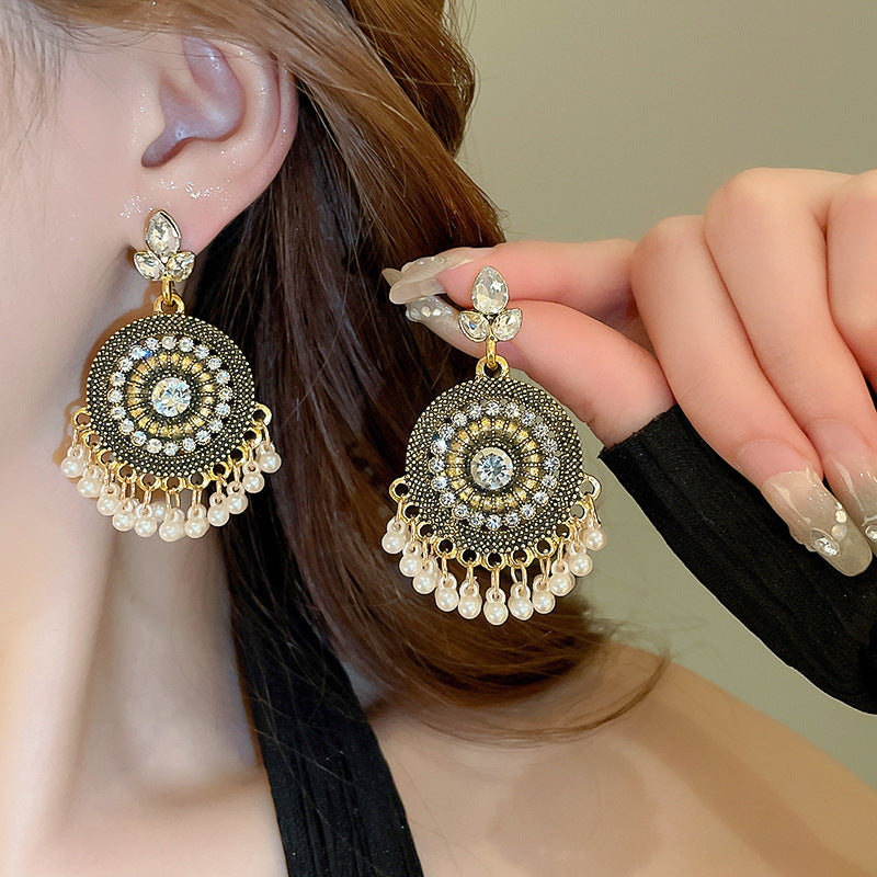 Perlebesatte rhinestone dangleøreringe
