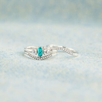 Anello con zirconi a chevron turchese