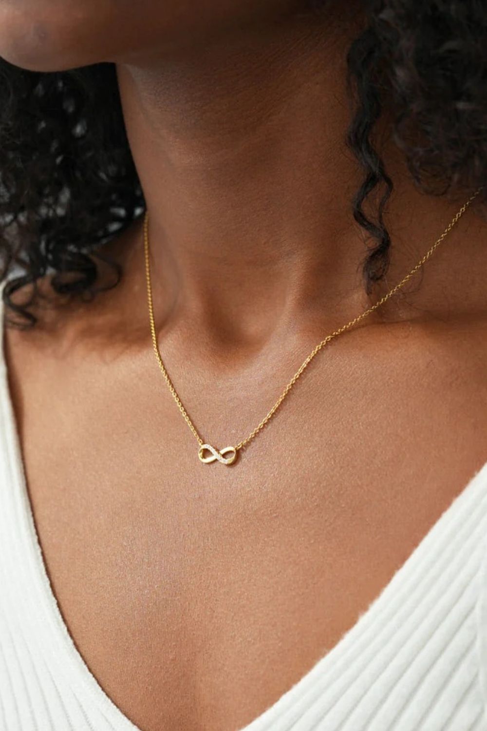 Zircon Infinite Silver Chain