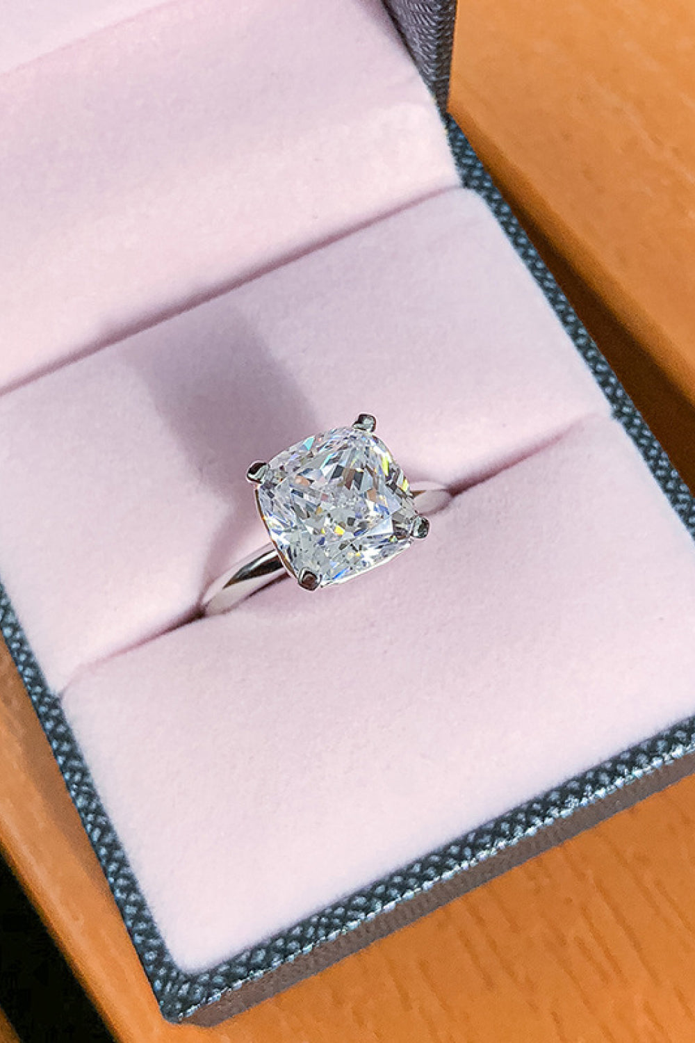 3.5ct zirkon prong ring