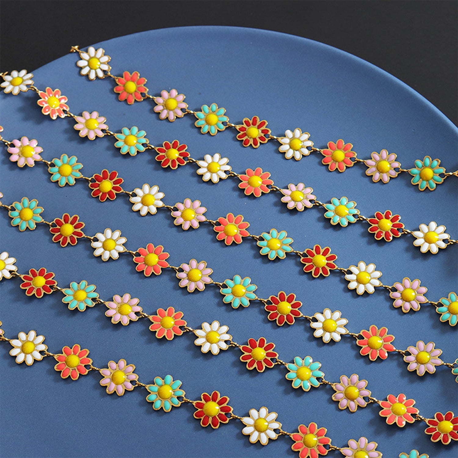 Metallic Floral Pendant Chain