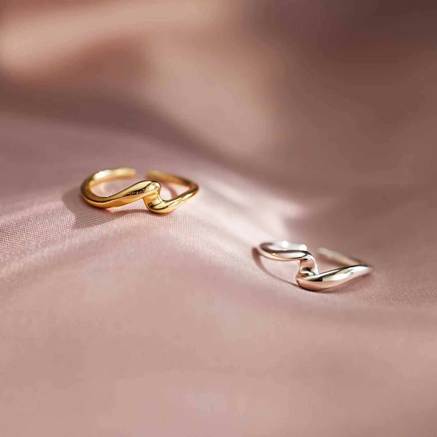 Anello Aperto Intrecciato in Argento