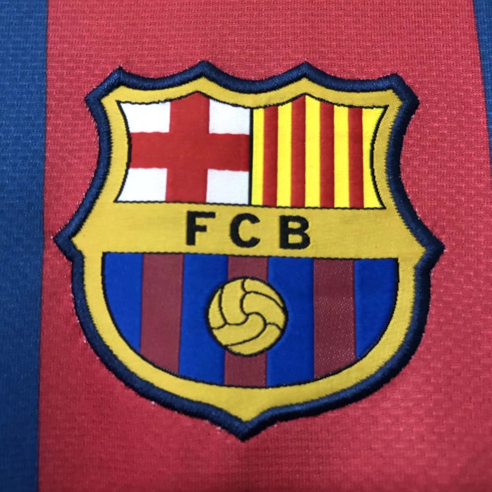 fc-barcelona-home-shirt-2010-2011-1