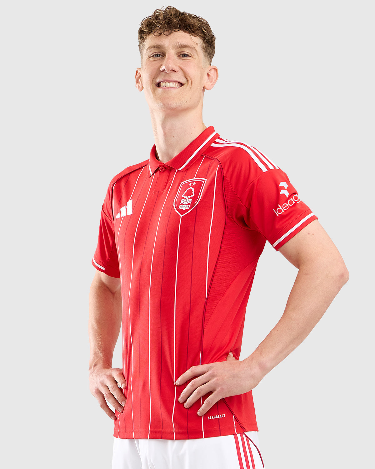 2025/2026 Nottingham Forest hjemmebane trøje