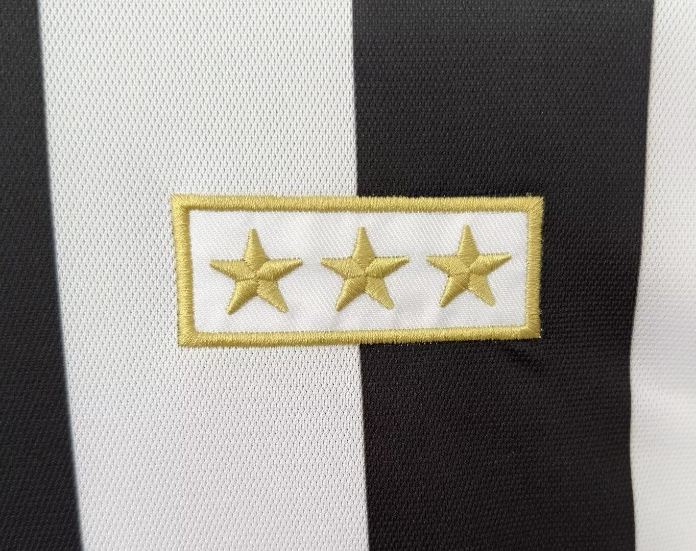 juventus-home-shirt-120th-anniversary-1897-2017-1
