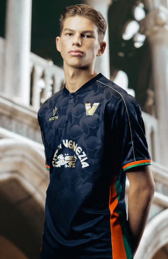 2024/25 Venezia Nocta Shirt Drake Thuis