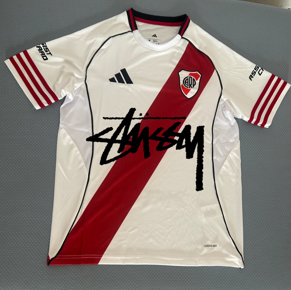 Maglietta Edizione Limitata River Plate X Stussy
