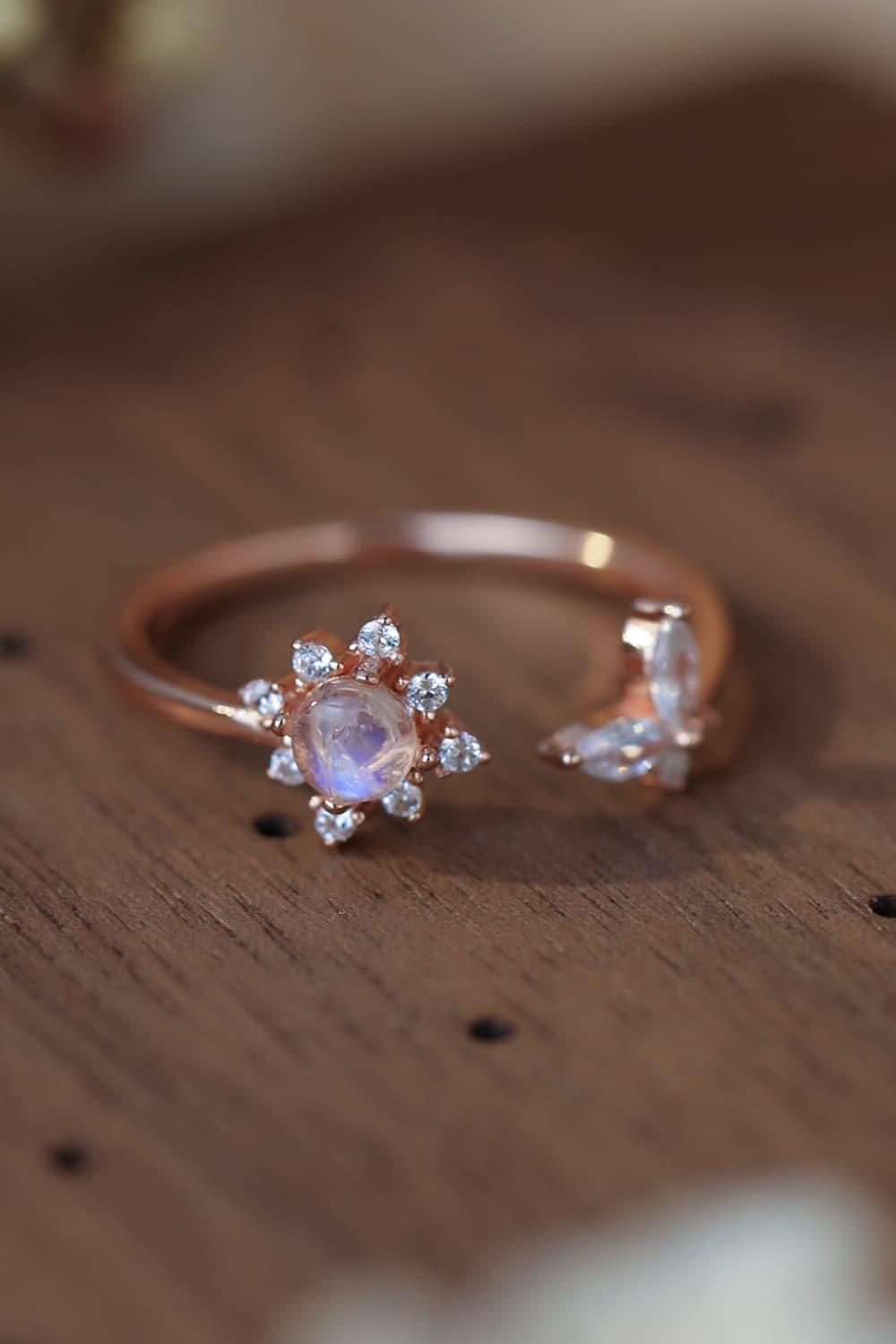 Rosaguld Månestens Åben Ring