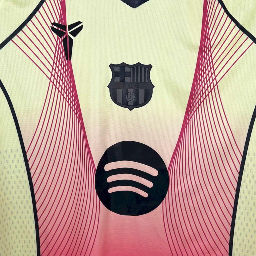 2025-26-fc-barcelona-shirt-yellow-mamba-total-90-1