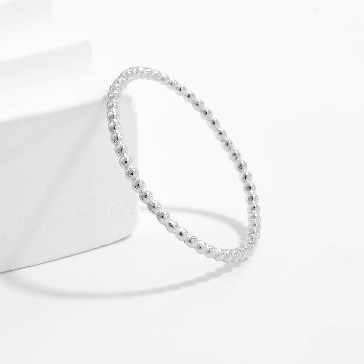 Anello con perline d'argento