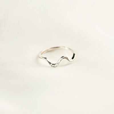 Anello d'argento con zircone Wave
