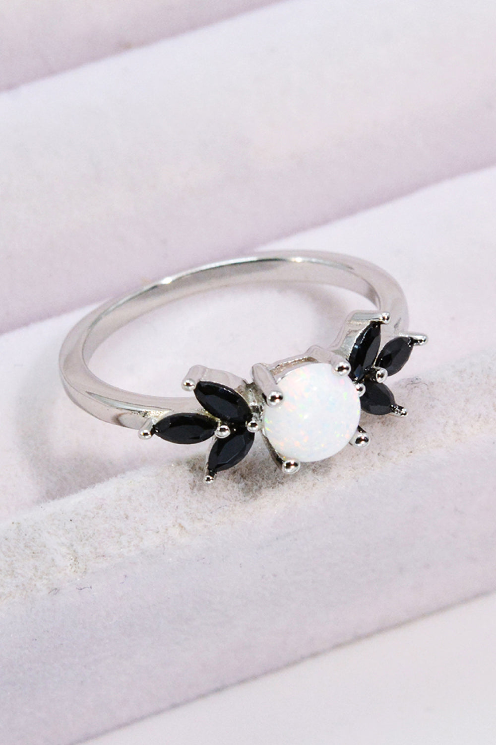 Opal og Zircon Dual-Tone Ring