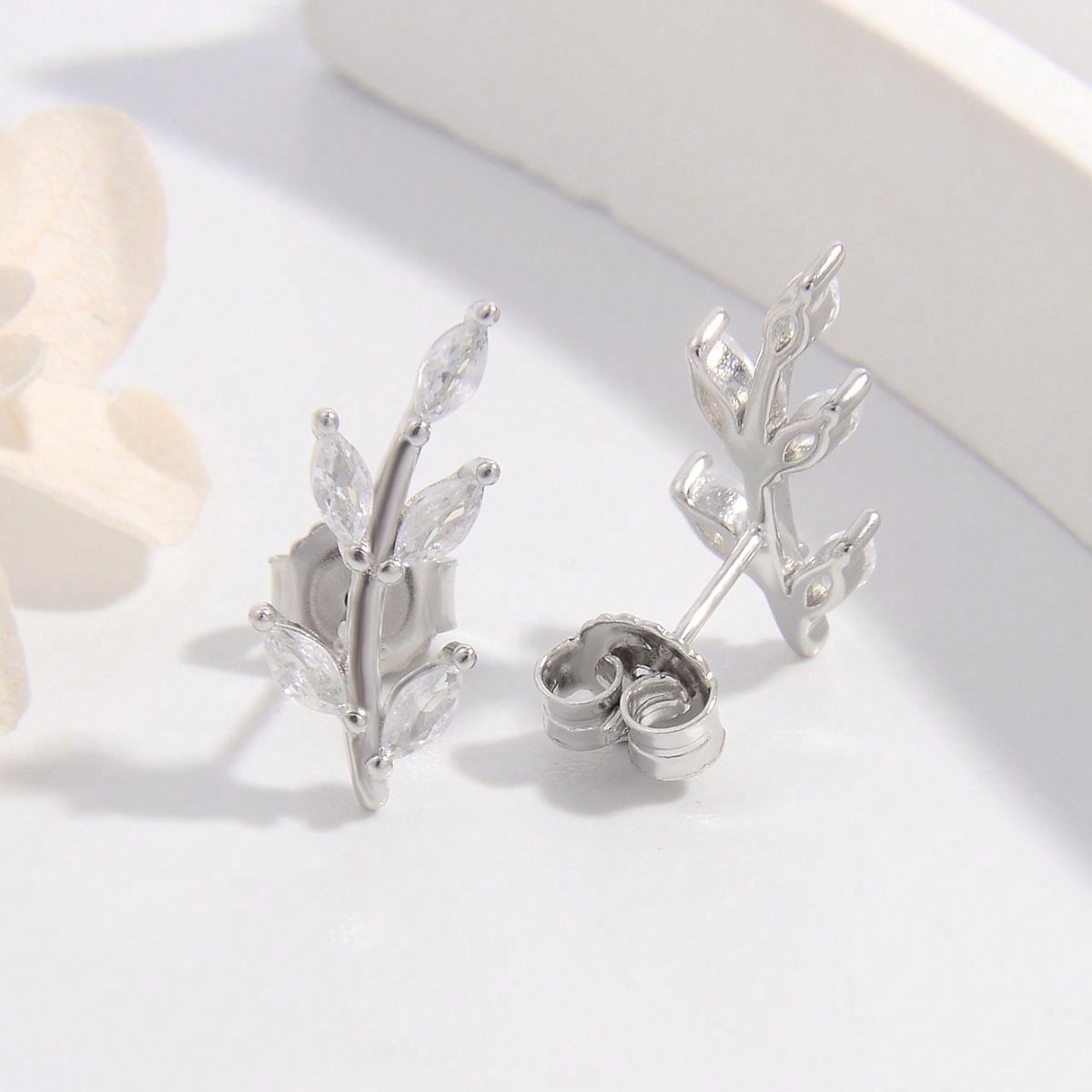 Zircon Blad Sølv Studs