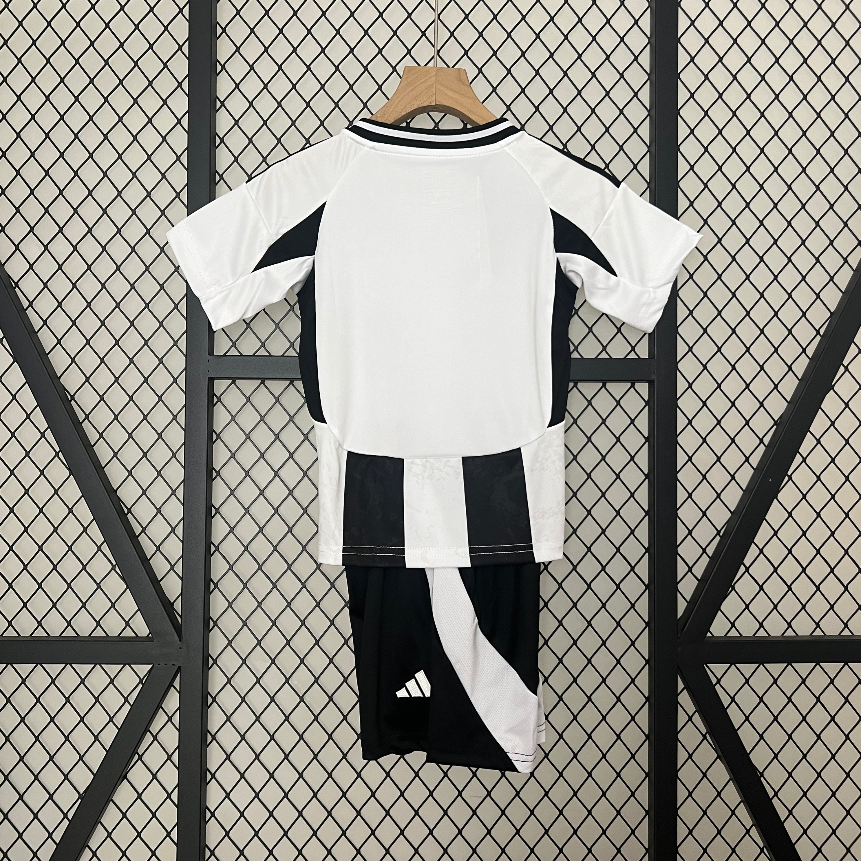 the-juventus-kids-football-kit-2024-25-home-1