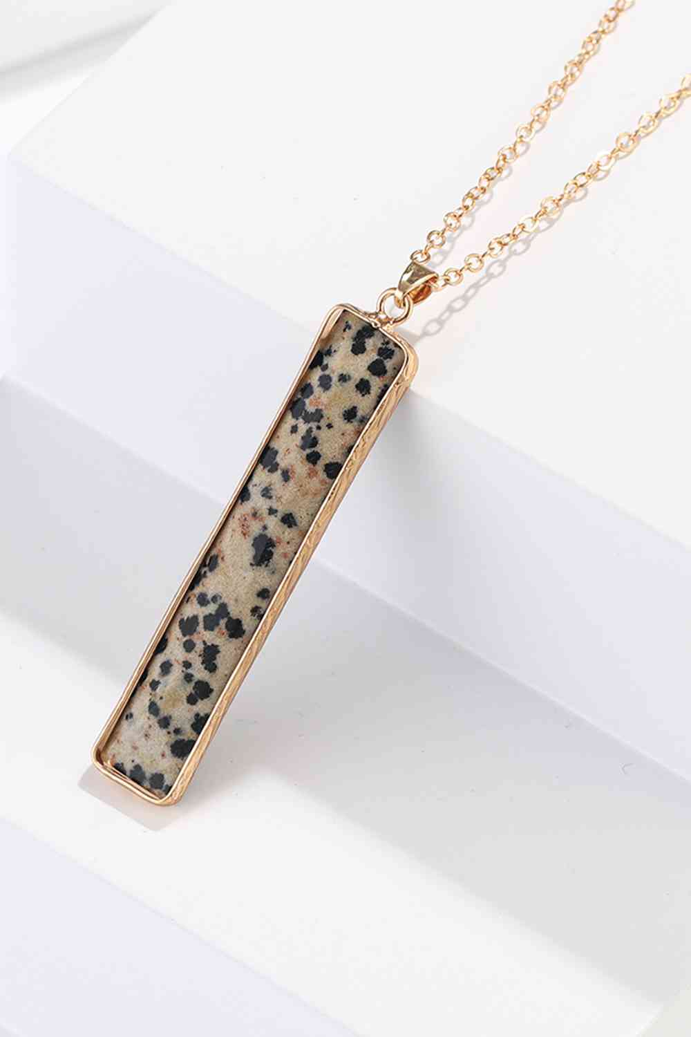 Pendenti a goccia con pietre preziose