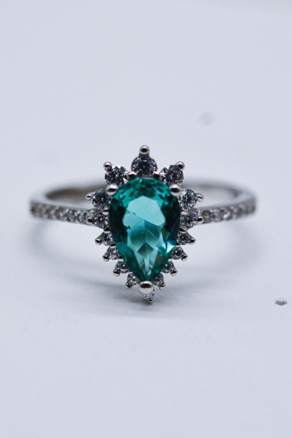 Anello a pera con zircone Paraiba