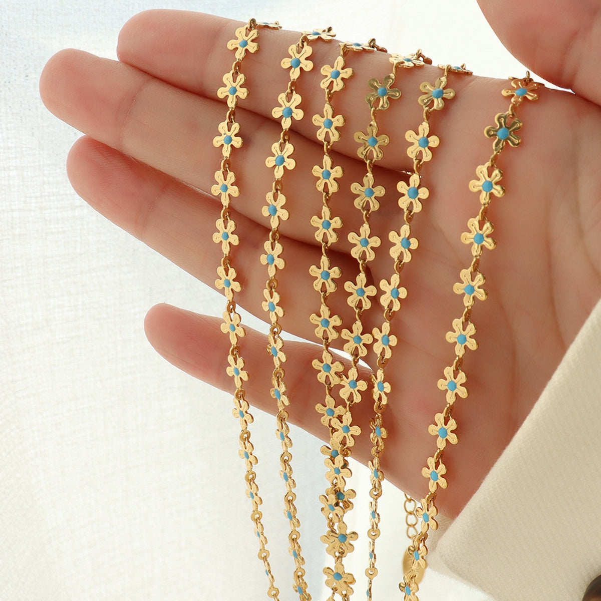 Metallic Floral Drop Necklace