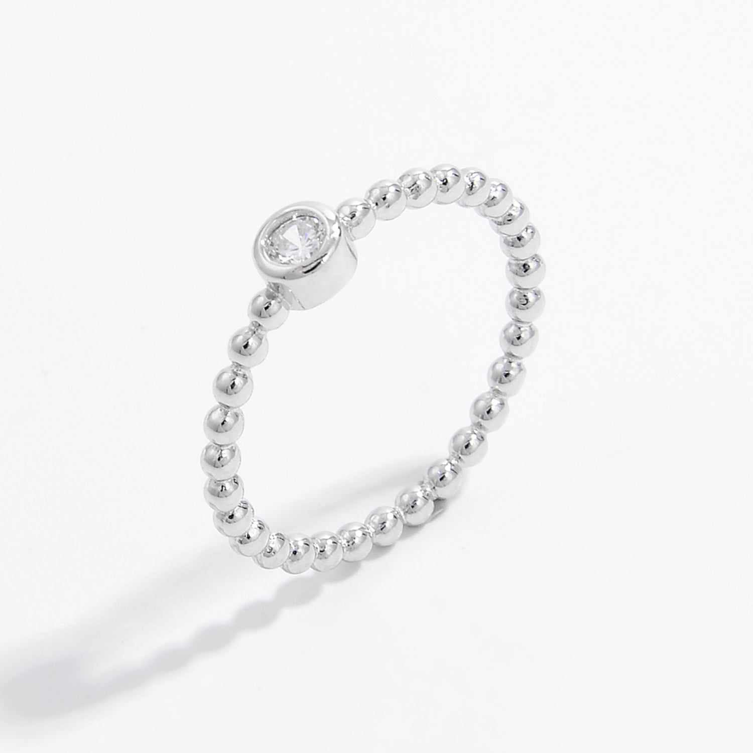 Anello in argento con perline di zircone