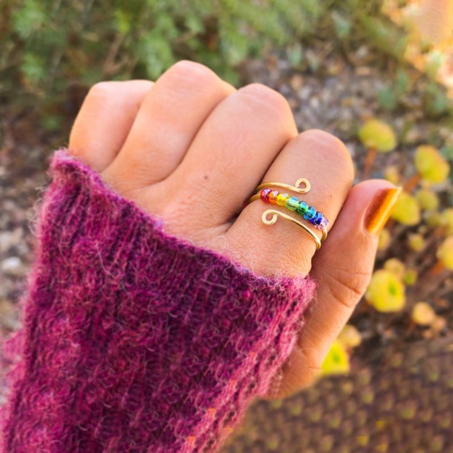 Anello avvolgente con perline in argento