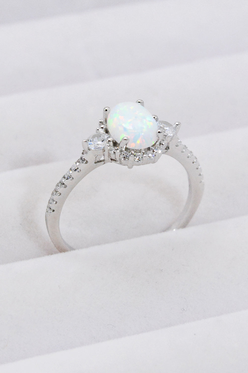 Platin-Opal-Silberring