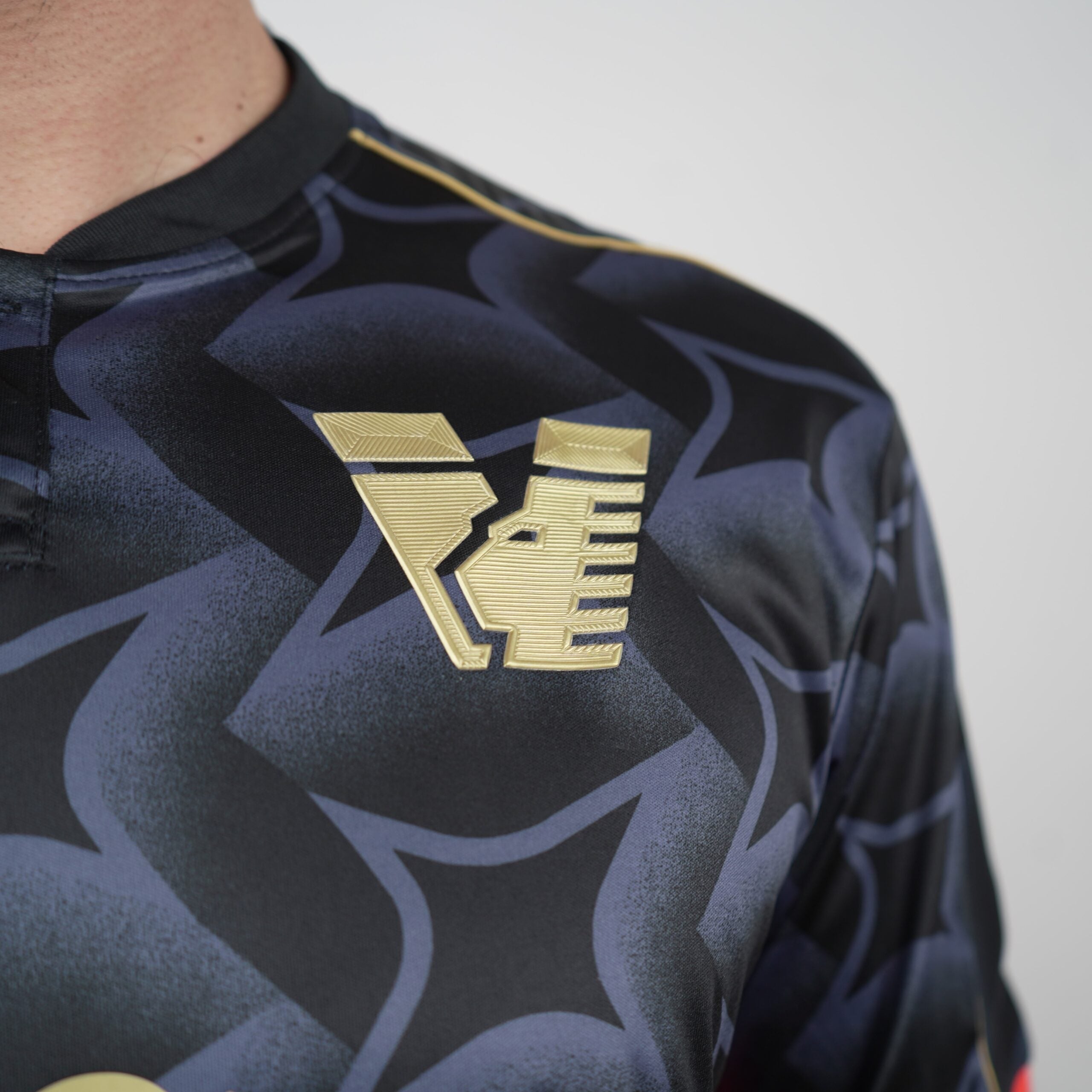 2024/25 Venezia Nocta Shirt Drake Thuis